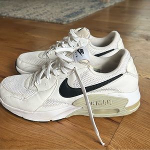 women’s airmax sneakers